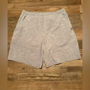 Lululemon men’s gray shorts size XL
